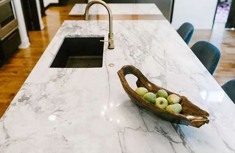 Marble_C18_Arabescato.jpg