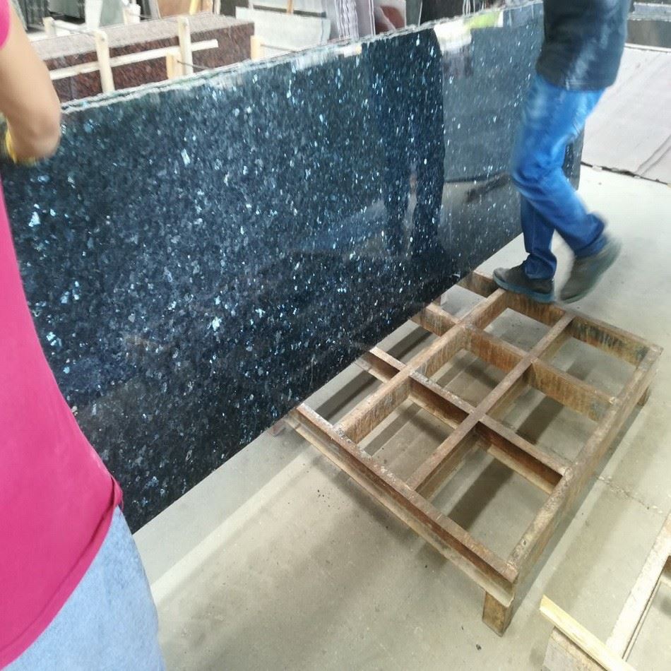 green granite flooring.jpg